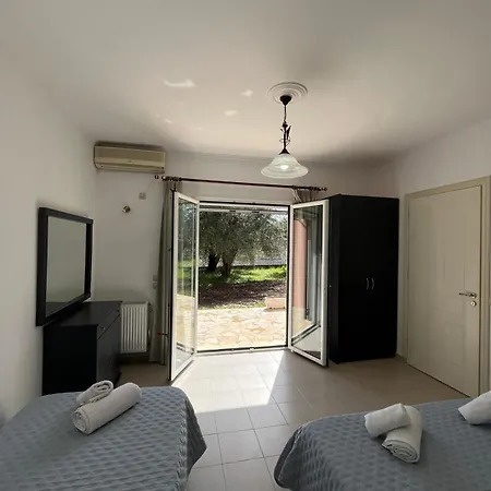 Kouris Garden View Apartment